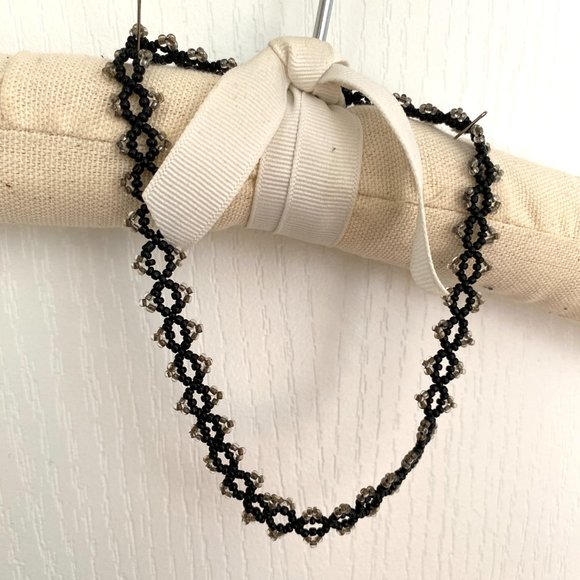 Handmade Hungarian Beaded Choker and Bracelet Set with Black and Silver Beads - Picture 4 of 11